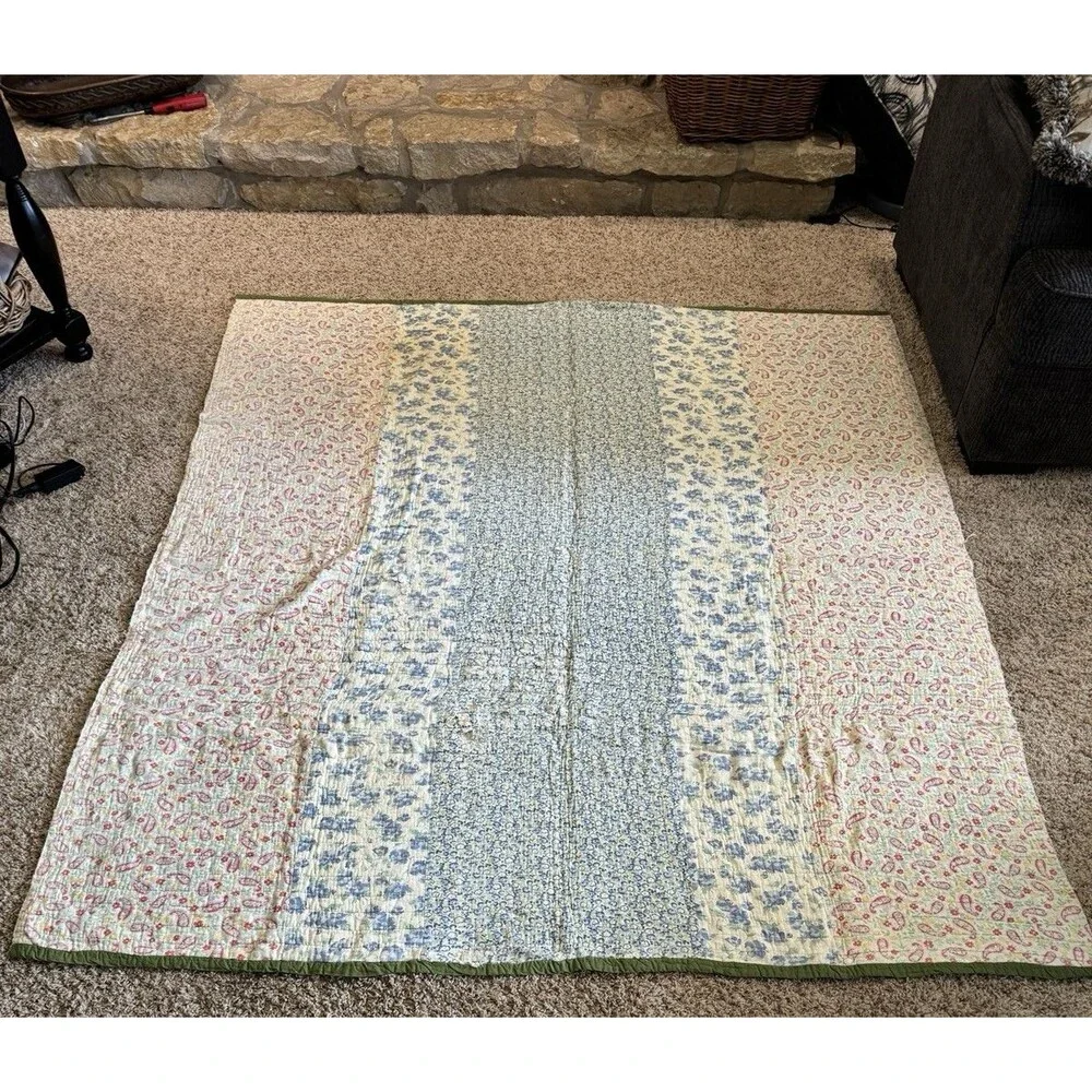 Vtg Hand Quilted Calico Quilt Paisley Floral Strip Patchwork Cottagecore 67x74